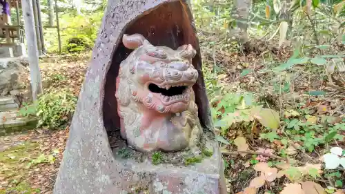 白金神社の狛犬