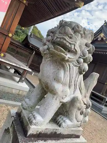 恒冨八幡宮の狛犬
