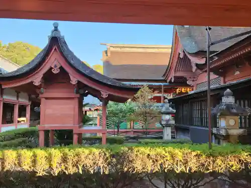 伊佐爾波神社の末社