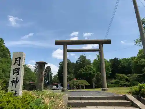 月岡神社の鳥居