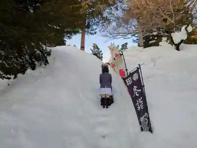 土津神社|こどもと出世の神さまの山門・神門