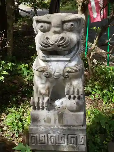 八王寺の狛犬