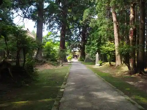 牛尾神社の建物その他