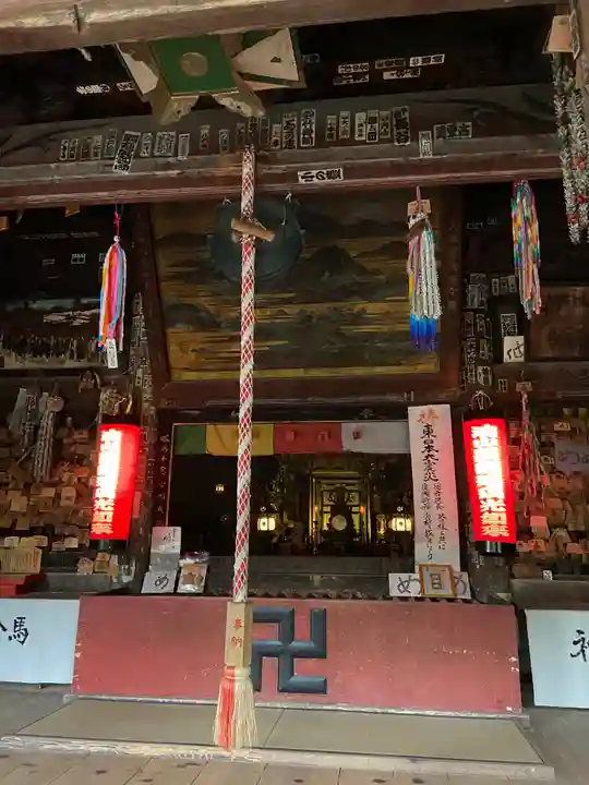 目の霊山 油山寺の本殿・本堂