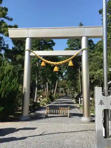 伊奈冨神社の鳥居