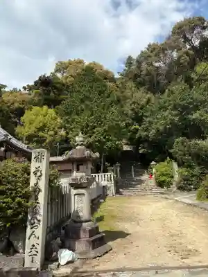 長命寺の{uncategorized: "未分類", other: "その他", undefined: "問題あり", building: "その他建物", grave: "お墓", sacred_gate: "鳥居", guardian: "狛犬", statue: "像", buddha: "仏像", history: "歴史", nature: "自然", garden: "庭園", animal: "動物", pagoda: "塔", temizu: "手水舎", mountain_gate: "山門・神門", sanctuary: "本殿・本堂", subordinate: "末社・摂社", art: "芸術", scenery: "景色", jizo: "地蔵", ema: "絵馬", goshuin: "御朱印", omikuji: "おみくじ", items: "授与品その他", amulet: "お守り", goshuincho: "御朱印帳", eats: "食事", festival: "お祭り", votive_dance: "神楽", shichigosan: "七五三参", wedding: "結婚式", experience: "体験その他", initially: "初詣", around: "周辺", anti_infection: "感染症対策"}