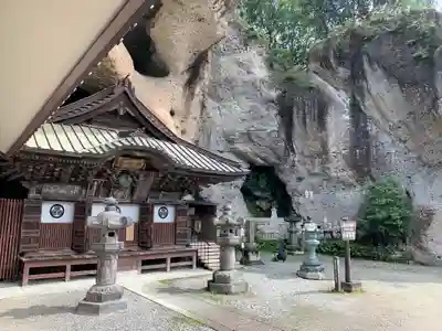 大谷寺の本殿・本堂