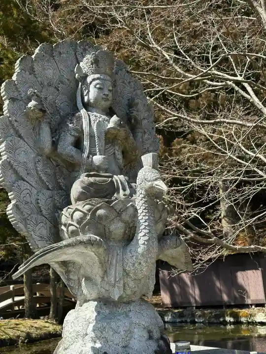 龍泉寺の{uncategorized: "未分類", other: "その他", undefined: "問題あり", building: "その他建物", grave: "お墓", sacred_gate: "鳥居", guardian: "狛犬", statue: "像", buddha: "仏像", history: "歴史", nature: "自然", garden: "庭園", animal: "動物", pagoda: "塔", temizu: "手水舎", mountain_gate: "山門・神門", sanctuary: "本殿・本堂", subordinate: "末社・摂社", art: "芸術", scenery: "景色", jizo: "地蔵", ema: "絵馬", goshuin: "御朱印", omikuji: "おみくじ", items: "授与品その他", amulet: "お守り", goshuincho: "御朱印帳", eats: "食事", festival: "お祭り", votive_dance: "神楽", shichigosan: "七五三参", wedding: "結婚式", experience: "体験その他", initially: "初詣", around: "周辺", anti_infection: "感染症対策"}