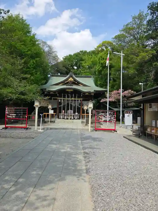 鎮守氷川神社の{uncategorized: "未分類", other: "その他", undefined: "問題あり", building: "その他建物", grave: "お墓", sacred_gate: "鳥居", guardian: "狛犬", statue: "像", buddha: "仏像", history: "歴史", nature: "自然", garden: "庭園", animal: "動物", pagoda: "塔", temizu: "手水舎", mountain_gate: "山門・神門", sanctuary: "本殿・本堂", subordinate: "末社・摂社", art: "芸術", scenery: "景色", jizo: "地蔵", ema: "絵馬", goshuin: "御朱印", omikuji: "おみくじ", items: "授与品その他", amulet: "お守り", goshuincho: "御朱印帳", eats: "食事", festival: "お祭り", votive_dance: "神楽", shichigosan: "七五三参", wedding: "結婚式", experience: "体験その他", initially: "初詣", around: "周辺", anti_infection: "感染症対策"}