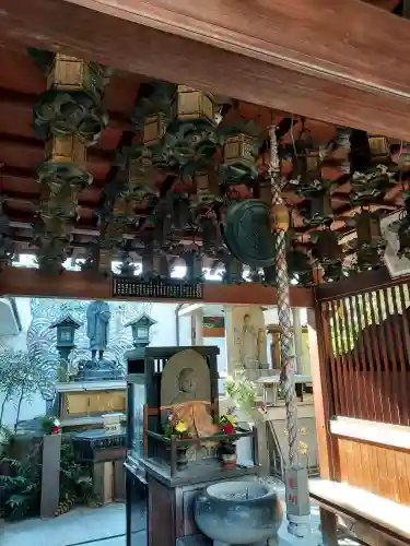 全興寺の{uncategorized: "未分類", other: "その他", undefined: "問題あり", building: "その他建物", grave: "お墓", sacred_gate: "鳥居", guardian: "狛犬", statue: "像", buddha: "仏像", history: "歴史", nature: "自然", garden: "庭園", animal: "動物", pagoda: "塔", temizu: "手水舎", mountain_gate: "山門・神門", sanctuary: "本殿・本堂", subordinate: "末社・摂社", art: "芸術", scenery: "景色", jizo: "地蔵", ema: "絵馬", goshuin: "御朱印", omikuji: "おみくじ", items: "授与品その他", amulet: "お守り", goshuincho: "御朱印帳", eats: "食事", festival: "お祭り", votive_dance: "神楽", shichigosan: "七五三参", wedding: "結婚式", experience: "体験その他", initially: "初詣", around: "周辺", anti_infection: "感染症対策"}