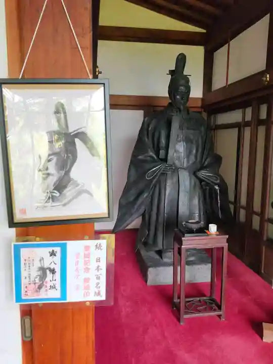 村雲御所瑞龍寺門跡の像