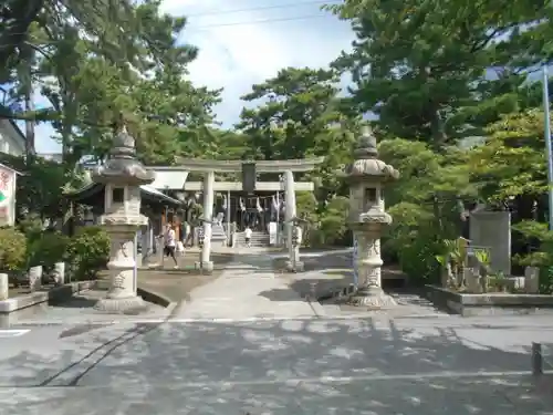 片瀬諏訪神社の鳥居