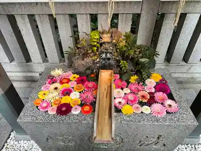 福徳神社（芽吹稲荷）の手水舎