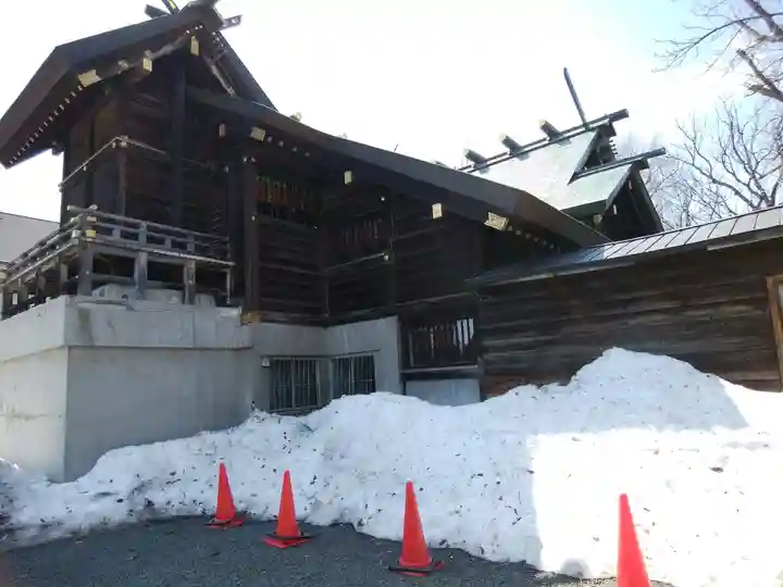 札幌諏訪神社の本殿・本堂