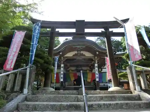 感神院木山寺の本殿