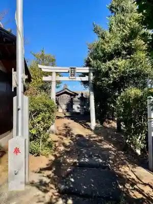 伊勢社の{uncategorized: "未分類", other: "その他", undefined: "問題あり", building: "その他建物", grave: "お墓", sacred_gate: "鳥居", guardian: "狛犬", statue: "像", buddha: "仏像", history: "歴史", nature: "自然", garden: "庭園", animal: "動物", pagoda: "塔", temizu: "手水舎", mountain_gate: "山門・神門", sanctuary: "本殿・本堂", subordinate: "末社・摂社", art: "芸術", scenery: "景色", jizo: "地蔵", ema: "絵馬", goshuin: "御朱印", omikuji: "おみくじ", items: "授与品その他", amulet: "お守り", goshuincho: "御朱印帳", eats: "食事", festival: "お祭り", votive_dance: "神楽", shichigosan: "七五三参", wedding: "結婚式", experience: "体験その他", initially: "初詣", around: "周辺", anti_infection: "感染症対策"}