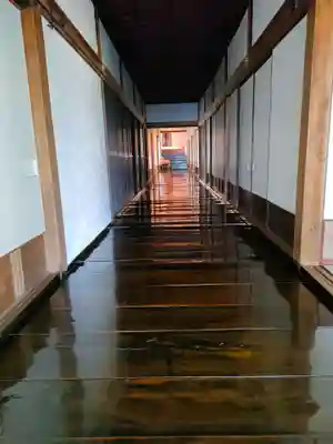 行基寺の本殿・本堂