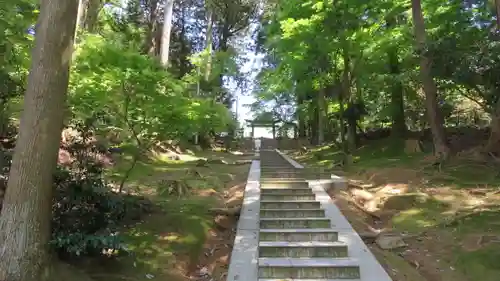 旦飯野神社の建物その他