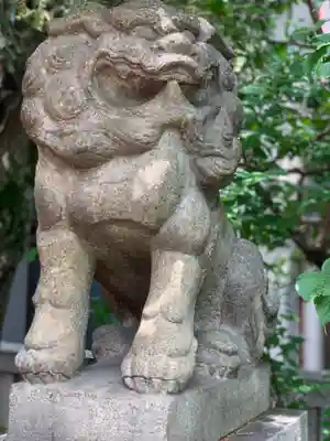 くまくま神社(導きの社 熊野町熊野神社)の狛犬