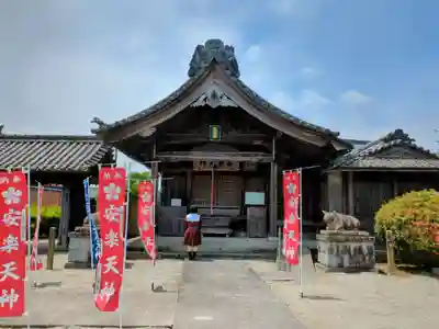 安楽寺の本殿・本堂