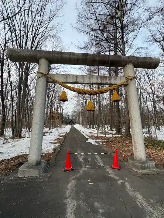 伏古神社の{uncategorized: "未分類", other: "その他", undefined: "問題あり", building: "その他建物", grave: "お墓", sacred_gate: "鳥居", guardian: "狛犬", statue: "像", buddha: "仏像", history: "歴史", nature: "自然", garden: "庭園", animal: "動物", pagoda: "塔", temizu: "手水舎", mountain_gate: "山門・神門", sanctuary: "本殿・本堂", subordinate: "末社・摂社", art: "芸術", scenery: "景色", jizo: "地蔵", ema: "絵馬", goshuin: "御朱印", omikuji: "おみくじ", items: "授与品その他", amulet: "お守り", goshuincho: "御朱印帳", eats: "食事", festival: "お祭り", votive_dance: "神楽", shichigosan: "七五三参", wedding: "結婚式", experience: "体験その他", initially: "初詣", around: "周辺", anti_infection: "感染症対策"}