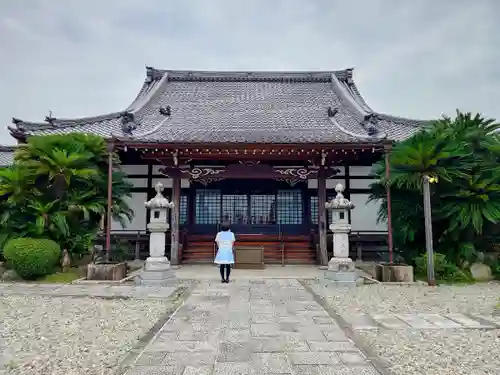 明徳寺の本殿