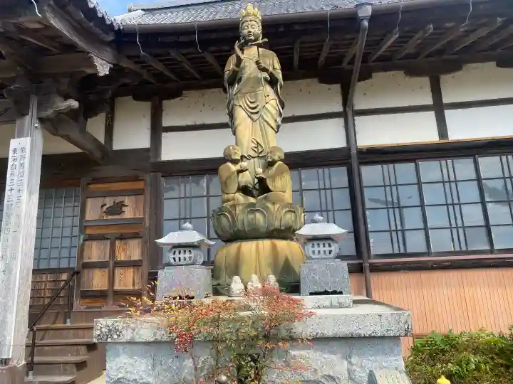安楽寺の{uncategorized: "未分類", other: "その他", undefined: "問題あり", building: "その他建物", grave: "お墓", sacred_gate: "鳥居", guardian: "狛犬", statue: "像", buddha: "仏像", history: "歴史", nature: "自然", garden: "庭園", animal: "動物", pagoda: "塔", temizu: "手水舎", mountain_gate: "山門・神門", sanctuary: "本殿・本堂", subordinate: "末社・摂社", art: "芸術", scenery: "景色", jizo: "地蔵", ema: "絵馬", goshuin: "御朱印", omikuji: "おみくじ", items: "授与品その他", amulet: "お守り", goshuincho: "御朱印帳", eats: "食事", festival: "お祭り", votive_dance: "神楽", shichigosan: "七五三参", wedding: "結婚式", experience: "体験その他", initially: "初詣", around: "周辺", anti_infection: "感染症対策"}