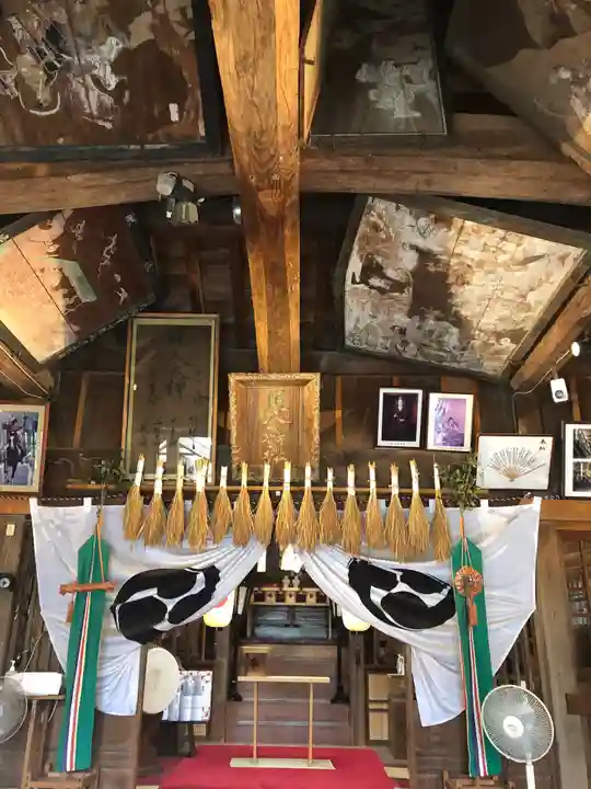 現人神社の本殿・本堂