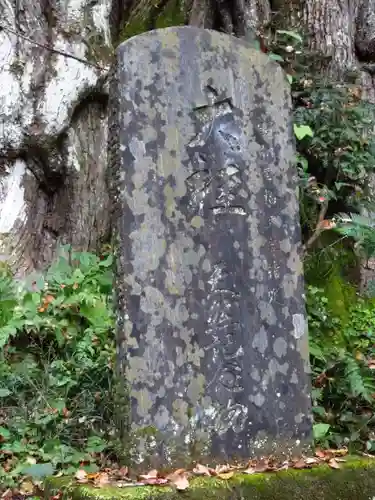 軍刀利神社の建物その他