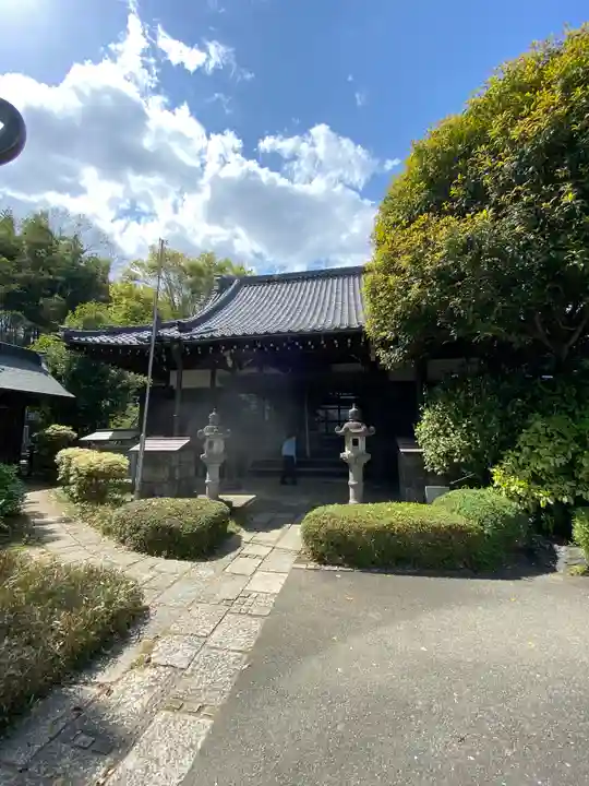 東林寺の本殿・本堂
