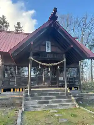 札比内神社の{uncategorized: "未分類", other: "その他", undefined: "問題あり", building: "その他建物", grave: "お墓", sacred_gate: "鳥居", guardian: "狛犬", statue: "像", buddha: "仏像", history: "歴史", nature: "自然", garden: "庭園", animal: "動物", pagoda: "塔", temizu: "手水舎", mountain_gate: "山門・神門", sanctuary: "本殿・本堂", subordinate: "末社・摂社", art: "芸術", scenery: "景色", jizo: "地蔵", ema: "絵馬", goshuin: "御朱印", omikuji: "おみくじ", items: "授与品その他", amulet: "お守り", goshuincho: "御朱印帳", eats: "食事", festival: "お祭り", votive_dance: "神楽", shichigosan: "七五三参", wedding: "結婚式", experience: "体験その他", initially: "初詣", around: "周辺", anti_infection: "感染症対策"}