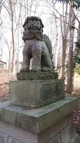 旧信濃神社の狛犬