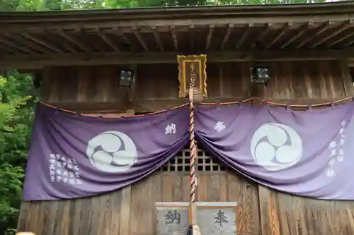 大六天麻王神社の本殿