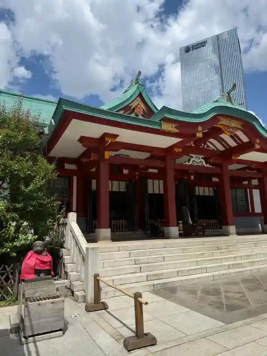 日枝神社の{uncategorized: "未分類", other: "その他", undefined: "問題あり", building: "その他建物", grave: "お墓", sacred_gate: "鳥居", guardian: "狛犬", statue: "像", buddha: "仏像", history: "歴史", nature: "自然", garden: "庭園", animal: "動物", pagoda: "塔", temizu: "手水舎", mountain_gate: "山門・神門", sanctuary: "本殿・本堂", subordinate: "末社・摂社", art: "芸術", scenery: "景色", jizo: "地蔵", ema: "絵馬", goshuin: "御朱印", omikuji: "おみくじ", items: "授与品その他", amulet: "お守り", goshuincho: "御朱印帳", eats: "食事", festival: "お祭り", votive_dance: "神楽", shichigosan: "七五三参", wedding: "結婚式", experience: "体験その他", initially: "初詣", around: "周辺", anti_infection: "感染症対策"}