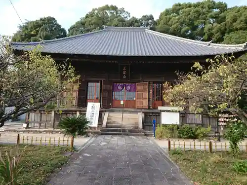 甲山寺の本殿・本堂