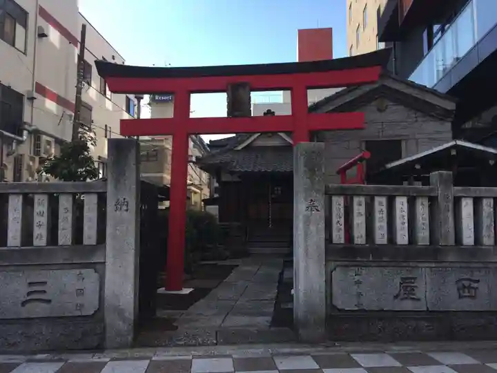 感應稲荷神社の鳥居