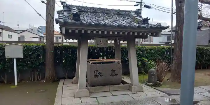 飛木稲荷神社の手水舎