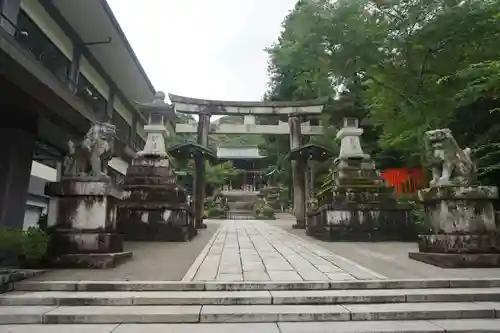 伊奈波神社の鳥居