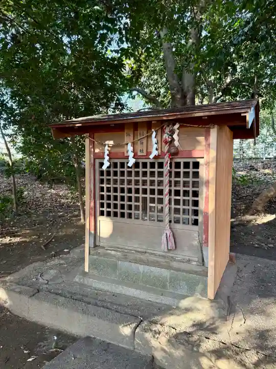 有鹿神社の{uncategorized: "未分類", other: "その他", undefined: "問題あり", building: "その他建物", grave: "お墓", sacred_gate: "鳥居", guardian: "狛犬", statue: "像", buddha: "仏像", history: "歴史", nature: "自然", garden: "庭園", animal: "動物", pagoda: "塔", temizu: "手水舎", mountain_gate: "山門・神門", sanctuary: "本殿・本堂", subordinate: "末社・摂社", art: "芸術", scenery: "景色", jizo: "地蔵", ema: "絵馬", goshuin: "御朱印", omikuji: "おみくじ", items: "授与品その他", amulet: "お守り", goshuincho: "御朱印帳", eats: "食事", festival: "お祭り", votive_dance: "神楽", shichigosan: "七五三参", wedding: "結婚式", experience: "体験その他", initially: "初詣", around: "周辺", anti_infection: "感染症対策"}