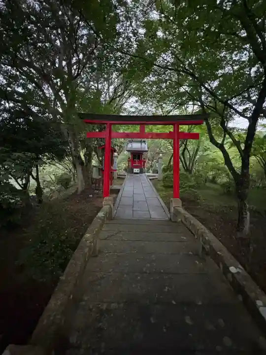 玉嶋辨財天の{uncategorized: "未分類", other: "その他", undefined: "問題あり", building: "その他建物", grave: "お墓", sacred_gate: "鳥居", guardian: "狛犬", statue: "像", buddha: "仏像", history: "歴史", nature: "自然", garden: "庭園", animal: "動物", pagoda: "塔", temizu: "手水舎", mountain_gate: "山門・神門", sanctuary: "本殿・本堂", subordinate: "末社・摂社", art: "芸術", scenery: "景色", jizo: "地蔵", ema: "絵馬", goshuin: "御朱印", omikuji: "おみくじ", items: "授与品その他", amulet: "お守り", goshuincho: "御朱印帳", eats: "食事", festival: "お祭り", votive_dance: "神楽", shichigosan: "七五三参", wedding: "結婚式", experience: "体験その他", initially: "初詣", around: "周辺", anti_infection: "感染症対策"}
