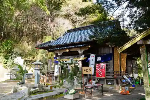 高祖神社の本殿