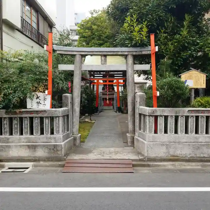 稲荷神社の鳥居