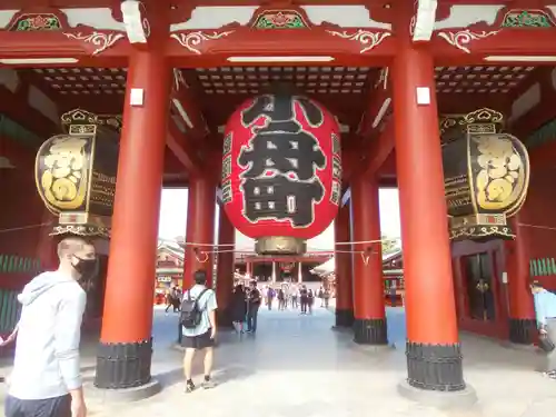 浅草寺の山門