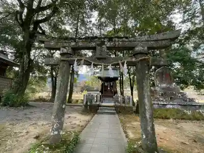 西寒多神社の{uncategorized: "未分類", other: "その他", undefined: "問題あり", building: "その他建物", grave: "お墓", sacred_gate: "鳥居", guardian: "狛犬", statue: "像", buddha: "仏像", history: "歴史", nature: "自然", garden: "庭園", animal: "動物", pagoda: "塔", temizu: "手水舎", mountain_gate: "山門・神門", sanctuary: "本殿・本堂", subordinate: "末社・摂社", art: "芸術", scenery: "景色", jizo: "地蔵", ema: "絵馬", goshuin: "御朱印", omikuji: "おみくじ", items: "授与品その他", amulet: "お守り", goshuincho: "御朱印帳", eats: "食事", festival: "お祭り", votive_dance: "神楽", shichigosan: "七五三参", wedding: "結婚式", experience: "体験その他", initially: "初詣", around: "周辺", anti_infection: "感染症対策"}