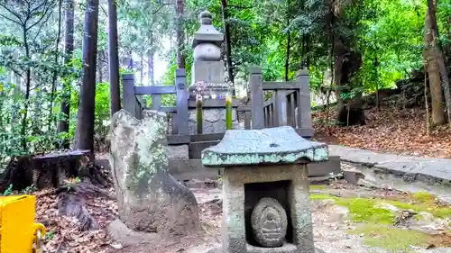 八柱神社のお墓