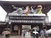 寒川神社の山門・神門
