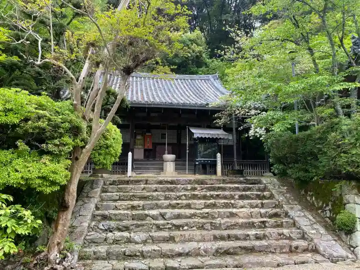 金勝寺の{uncategorized: "未分類", other: "その他", undefined: "問題あり", building: "その他建物", grave: "お墓", sacred_gate: "鳥居", guardian: "狛犬", statue: "像", buddha: "仏像", history: "歴史", nature: "自然", garden: "庭園", animal: "動物", pagoda: "塔", temizu: "手水舎", mountain_gate: "山門・神門", sanctuary: "本殿・本堂", subordinate: "末社・摂社", art: "芸術", scenery: "景色", jizo: "地蔵", ema: "絵馬", goshuin: "御朱印", omikuji: "おみくじ", items: "授与品その他", amulet: "お守り", goshuincho: "御朱印帳", eats: "食事", festival: "お祭り", votive_dance: "神楽", shichigosan: "七五三参", wedding: "結婚式", experience: "体験その他", initially: "初詣", around: "周辺", anti_infection: "感染症対策"}
