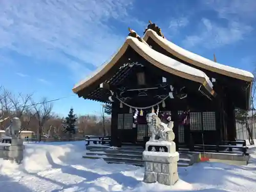 西の里神社の本殿