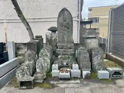 清源寺の{uncategorized: "未分類", other: "その他", undefined: "問題あり", building: "その他建物", grave: "お墓", sacred_gate: "鳥居", guardian: "狛犬", statue: "像", buddha: "仏像", history: "歴史", nature: "自然", garden: "庭園", animal: "動物", pagoda: "塔", temizu: "手水舎", mountain_gate: "山門・神門", sanctuary: "本殿・本堂", subordinate: "末社・摂社", art: "芸術", scenery: "景色", jizo: "地蔵", ema: "絵馬", goshuin: "御朱印", omikuji: "おみくじ", items: "授与品その他", amulet: "お守り", goshuincho: "御朱印帳", eats: "食事", festival: "お祭り", votive_dance: "神楽", shichigosan: "七五三参", wedding: "結婚式", experience: "体験その他", initially: "初詣", around: "周辺", anti_infection: "感染症対策"}