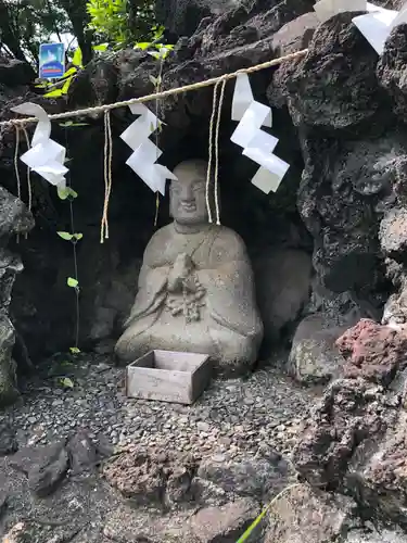 鳩森八幡神社の仏像